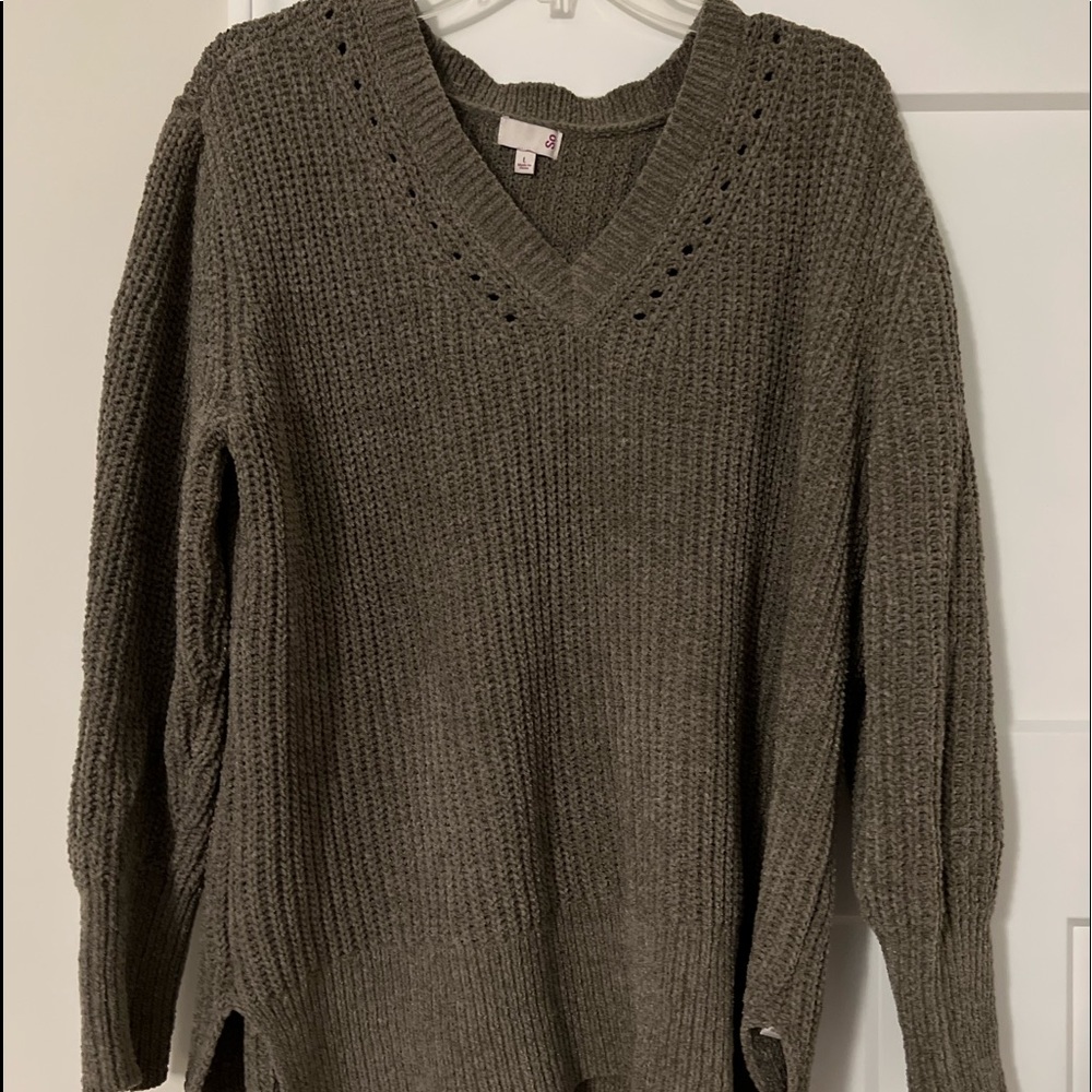 SO High-Low Sweater